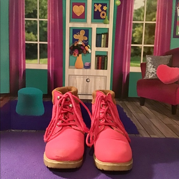 Girls Pink Boots Size 1 - Picture 2 of 4